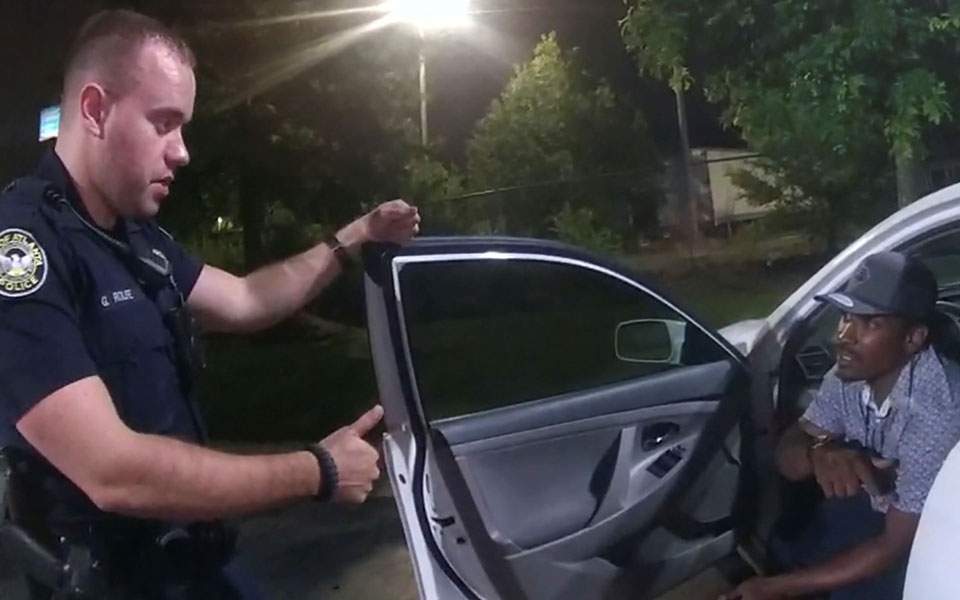 Ατλάντα: Ανθρωποκτονία η αιτία θανάτου του Μπρουκς - Η αστυνομία αναζητεί «λευκή γυναίκα» για τον εμπρησμό των Wendy