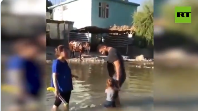 «Γιατί δεν γυρίζουν στην χώρα τους;» - Παιδιά παίζουν σε ποτάμι του Ιράκ όταν ξαφνικά σημειώνεται έκρηξη (Video) - Media