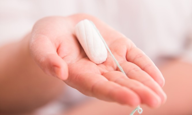 Τι είναι το σύνδρομο τοξικού σοκ: Τι να προσέχετε με το ταμπόν - Media