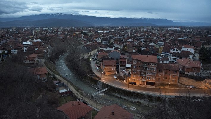 Βόμβα πάνω από τα κεφάλια μας: Δίπλα στην Ελλάδα βρίσκεται η πιο μολυσμένη πόλη της Ευρώπης - Media