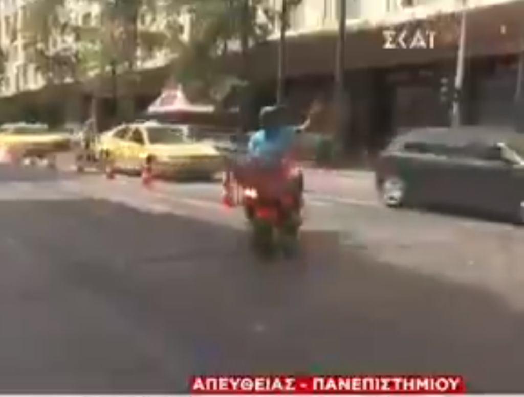 Η ατάκα ρεπόρτερ του ΣΚΑΪ σε οδηγό που του φώναξε on air «ένα μπου@#@λο γίναμε»! (Video) - Media