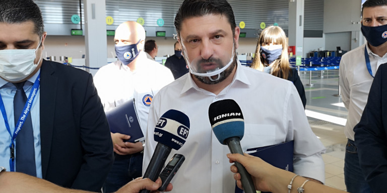 Ανοίγουν 41 πύλες εισόδου στην Ελλάδα: Καμπάνια της ΓΓ Πολιτικής Προστασίας με οδηγίες - Αυτοψία Χαρδαλιά στα αεροδρόμια - Media