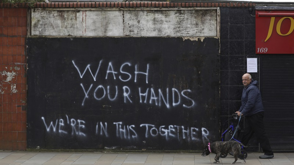 Η αύξηση των κρουσμάτων Covid-19 σε νεαρούς Ιρλανδούς αποτελεί «πραγματική ανησυχία» - Media