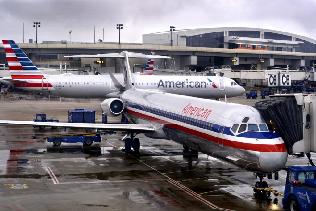 American Airlines: Άδεια άνευ αποδοχών σε 25.000 εργαζομένους - Τους έστειλαν... ραβασάκι - Media