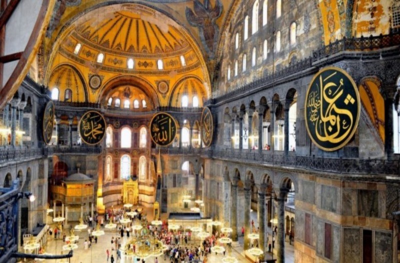 Aγία Σοφία - Τούρκος ιστορικός προκαλεί: «Θα υπάρχει πόρνη στο τζαμί;» - Σε ποια αναφέρεται   - Media