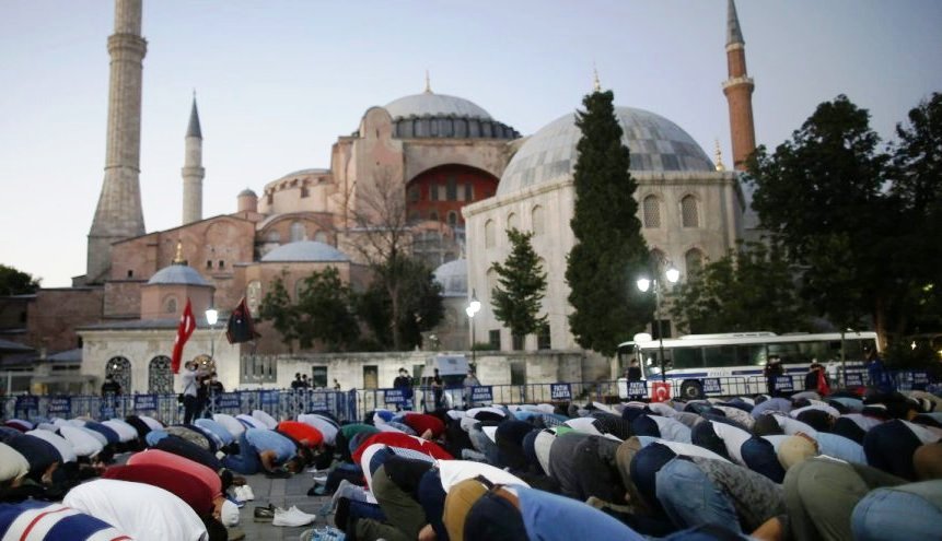 Αγιά Σοφιά: Σχέδια για τηλεοπτική μετάδοση της προσευχής κάθε Παρασκευή - Media