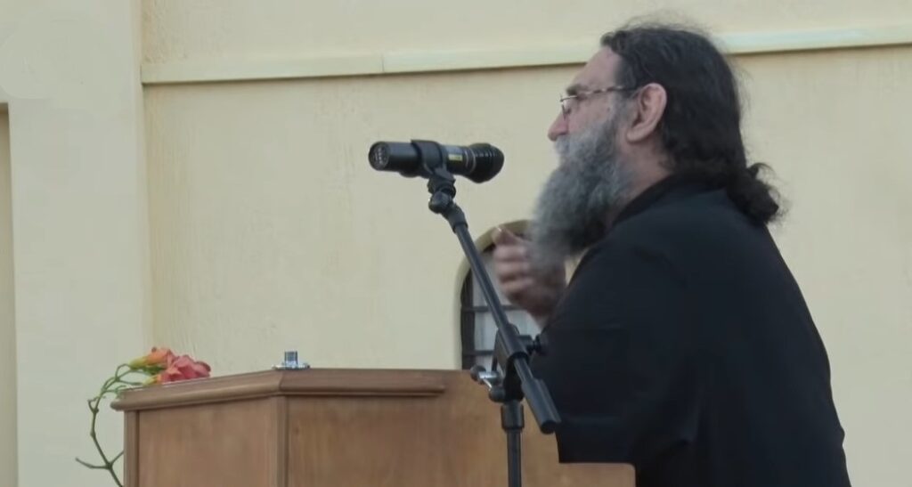 Άισθηση προκαλεί ορθόδοξος ιερέας: Αν δεν ήταν ο Τούρκος η Αγία Σοφία θα είχε πέσει (Video) - Media