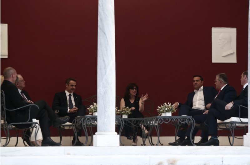 Σακελλαροπούλου: «Καμία υποχώρηση στην προάσπιση των εθνικών μας συμφερόντων» - Η δεξίωση στο Προεδρικό μέγαρο (Photos) - Media