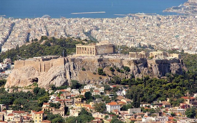 Από τα βιτρό των πολυκατοικιών του μεταπολέμου στην αισθητική της αστυφιλίας - Media