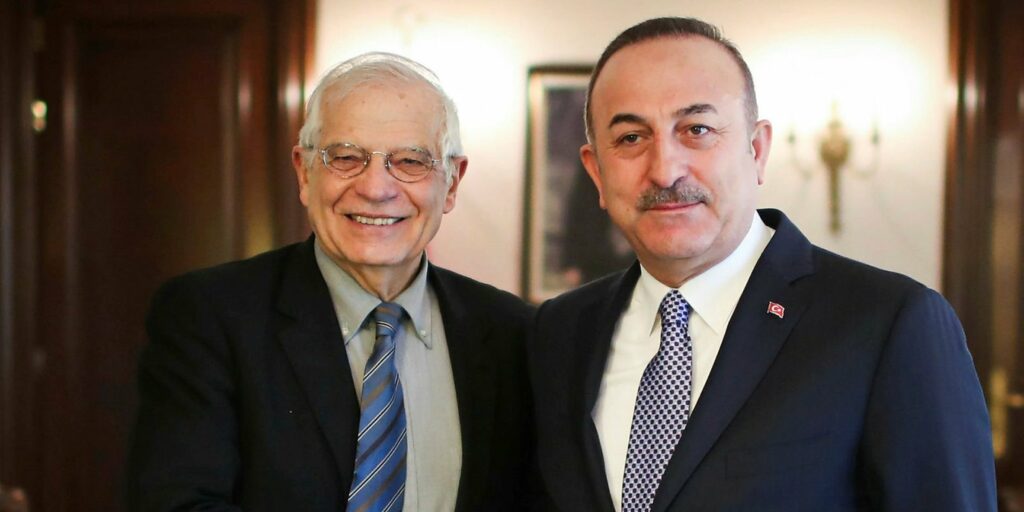 Ο Τσαβούσογλου «απασφάλισε» μπροστά στον Μπορέλ: Να ζητήσει συγγνώμη η Γαλλία - Media