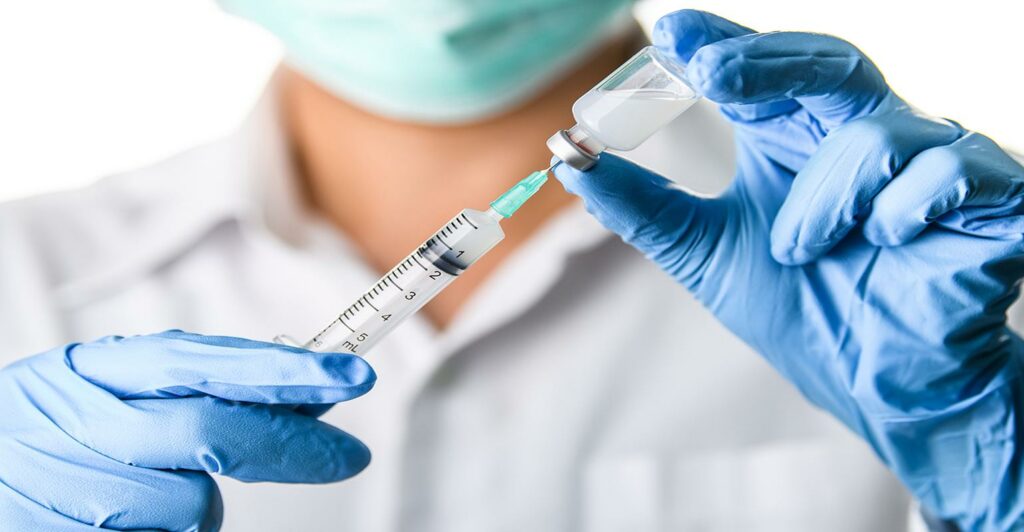 Κορωνοϊός-εμβόλιο: Πώς το βίωσε ένας εθελοντής - Τι του προκάλεσε - Media