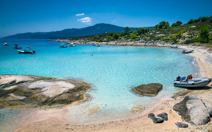 Αυτό είναι το ελληνικό νησί που έχει ζεστά νερά όλο το χρόνο - Media