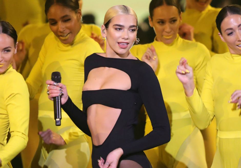 Η Dua Lipa ξαναχτυπά: Η selfie με το μπικίνι που... έριξε το Instagram (Photo) - Media