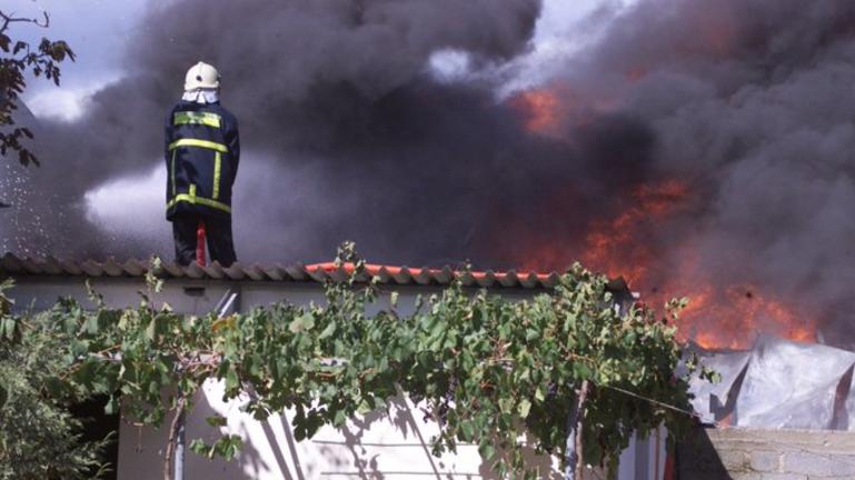 Μεγάλη φωτιά σε Κάρυστο και Κνωσό - Κινδύνευσαν σπίτια - Media
