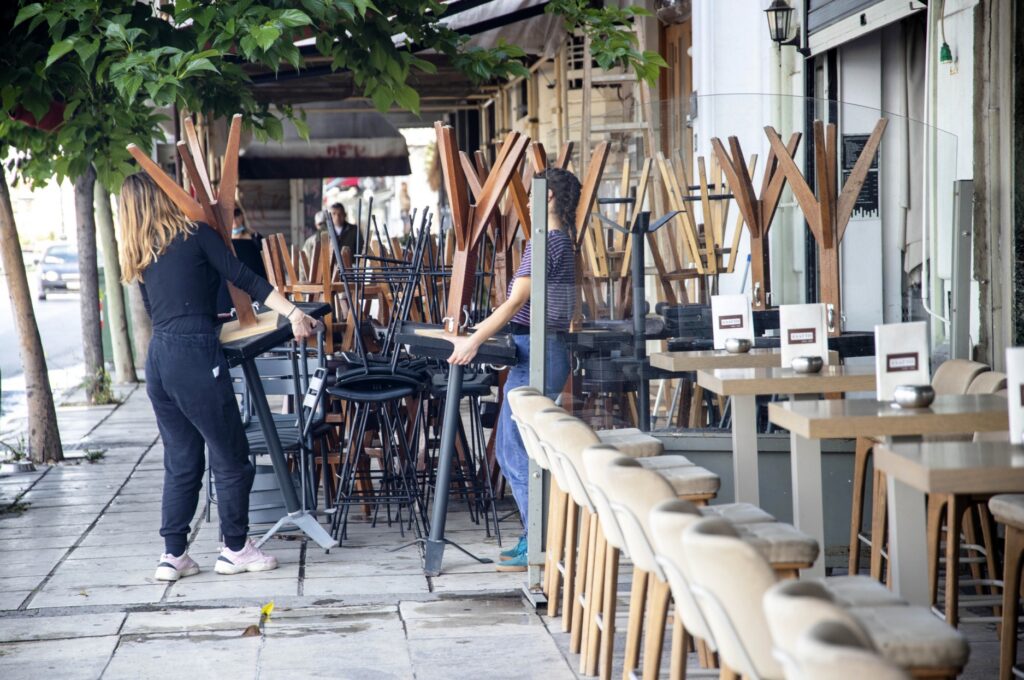 Επίδομα 534 ευρώ: Ποιοι δικαιούχοι πληρώνονται σήμερα - Media