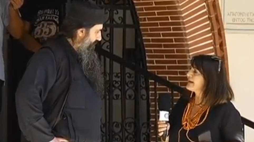Ιερέας που απέβαλε πιστή λόγω μάσκας: «Δεν υπάρχει ιός, ο Ιερώνυμος είναι άπιστος» (Video) - Media