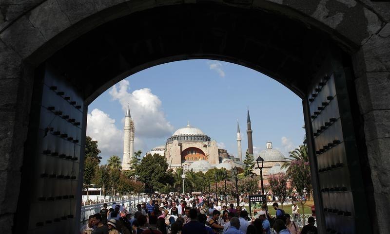 Φιάσκο Ερντογάν με την Αγία Σοφία: Χάνει χρήματα λόγω μετατροπής της σε τζαμί - Media