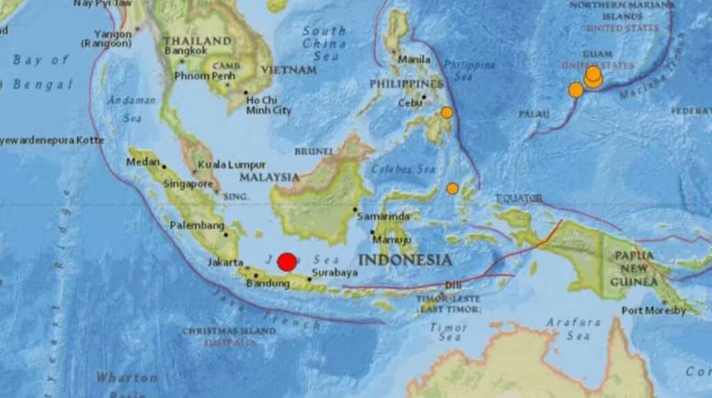 Ινδονησία: Ισχυρός σεισμός 6,6 Ρίχτερ αλλά σε βάθος 500 χλμ - Media