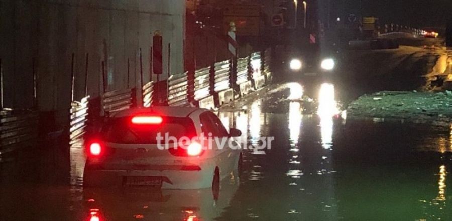 Ισχυρή βροχόπτωση «έπληξε» τη Θεσσαλονίκη - Εγκλωβίστηκαν 4 άτομα - Media
