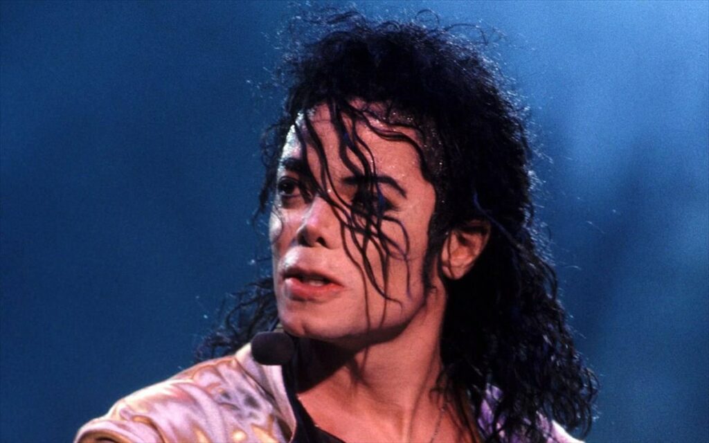 Γιατί ο Μάικλ Τζάκσον φορούσε μάσκες στα παιδιά του! - Media