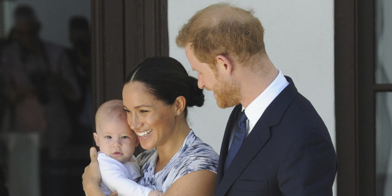 Στα δικαστήρια κατά των παπαράτσι Χάρι και Μέγκαν - «Εισέβαλαν» με drones σπίτι μας για να φωτογραφήσουν τον γιο μας  - Media