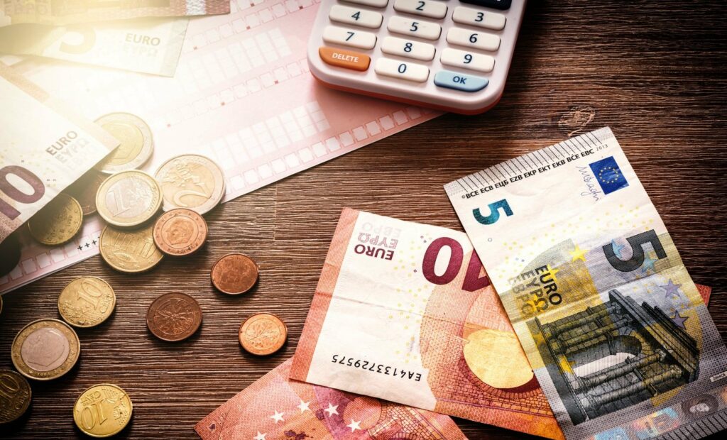 Επιστρεπτέα Προκαταβολή ΙΙ: Πιστώνονται σήμερα 135,4 εκατ. σε 17.097 δικαιούχους - Media