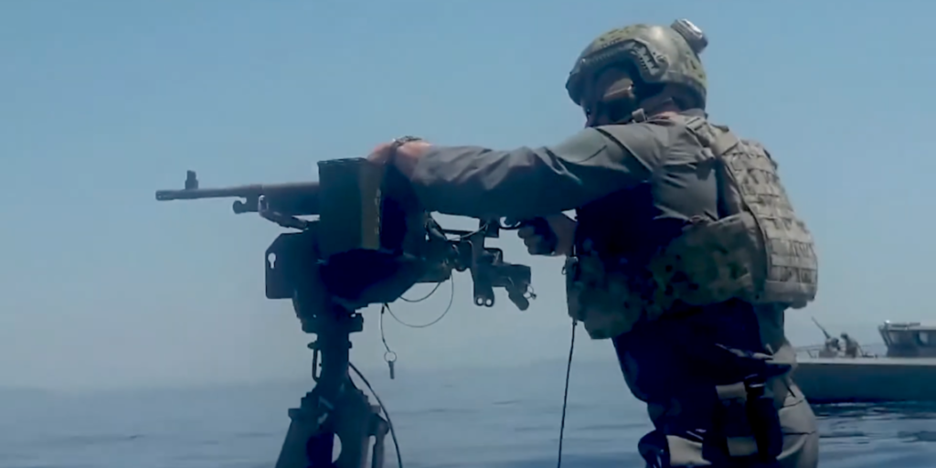 Σε ύψιστη ετοιμότητα οι ένοπλες δυνάμεις της χώρας – Βίντεο με Έλληνες ΟΥΚάδες επι τω έργω  (Video) - Media