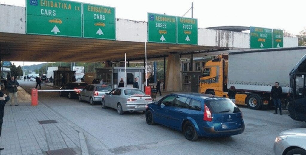 Σφοδρά πυρά ΣΥΡΙΖΑ κατά κυβέρνησης: Μνημείο γελοιότητας οι ανακοινώσεις για τα εισαγώμενα κρούσματα - Media