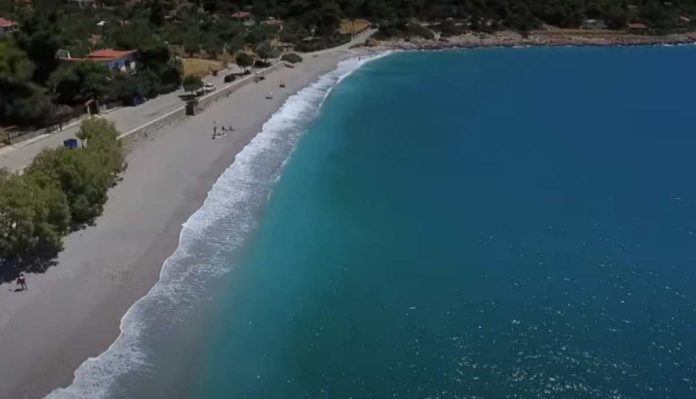 Προσήλι: Η βοτσαλωτή παραλία μόλις μια ώρα από την Αθήνα (Video) - Media