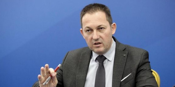 Πέτσας: Πιο αυστηρά μέτρα εισόδου στα χερσαία σύνορα από τα μεσάνυχτα της Τρίτης 21/7 - Media