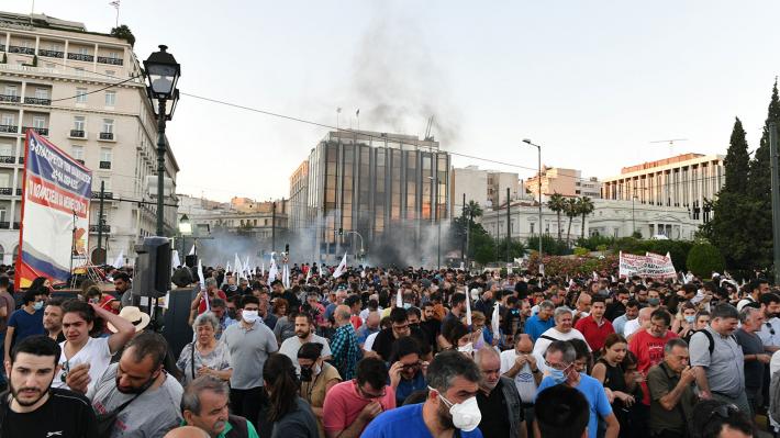 ΠΑΜΕ: Δεν πέρασε το οργανωμένο σχέδιο καταστολής - Ψηλά τις σημαίες - Media