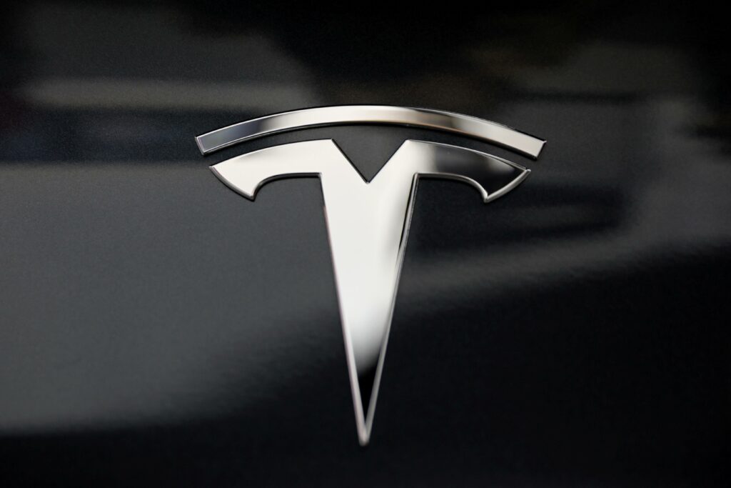 Tesla: Η αυτοκινητοβιομηχανία με την υψηλότερη αξία - Media