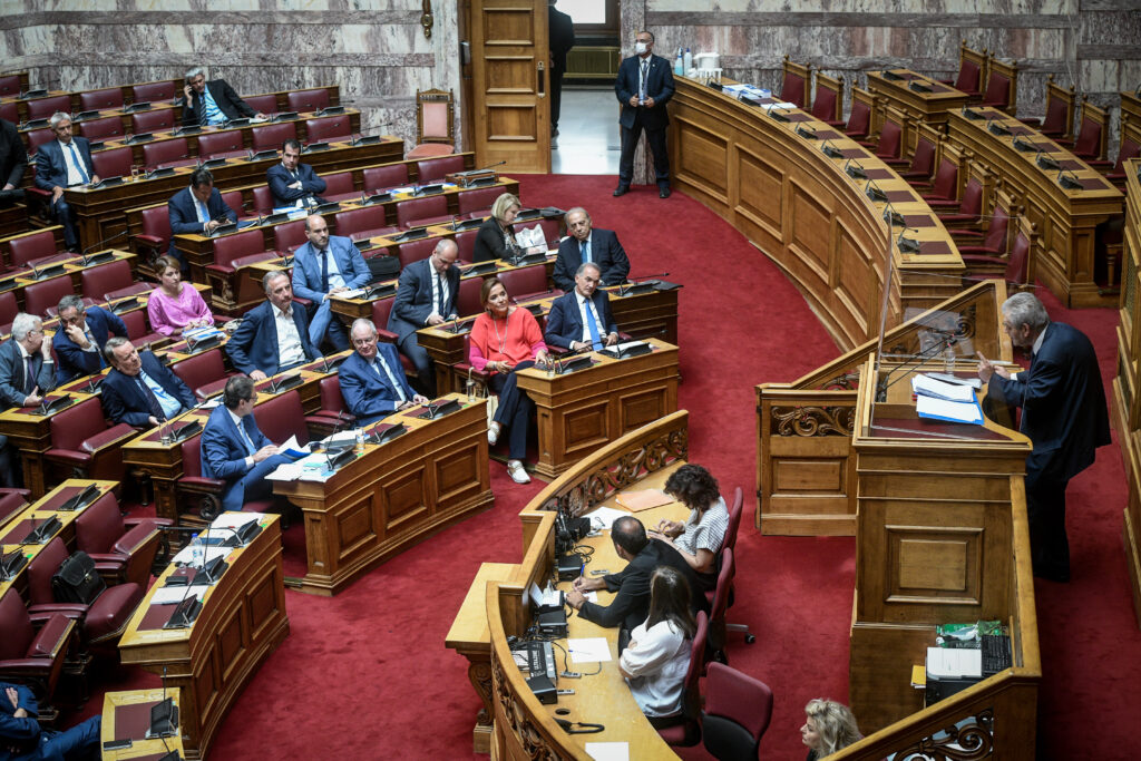 Πηγές ΣΥΡΙΖΑ: «ΝΔ και ΚΙΝΑΛ δεν κατάφεραν να πείσουν ούτε τους βουλευτές τους» - Media