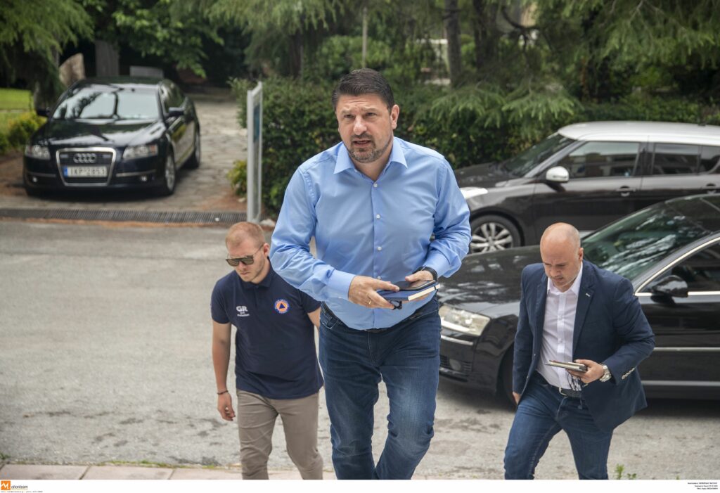 Επανέρχεται η εβδομαδιαία ενημέρωση για τον κορωνοϊό μόνο με Χαρδαλιά - Media