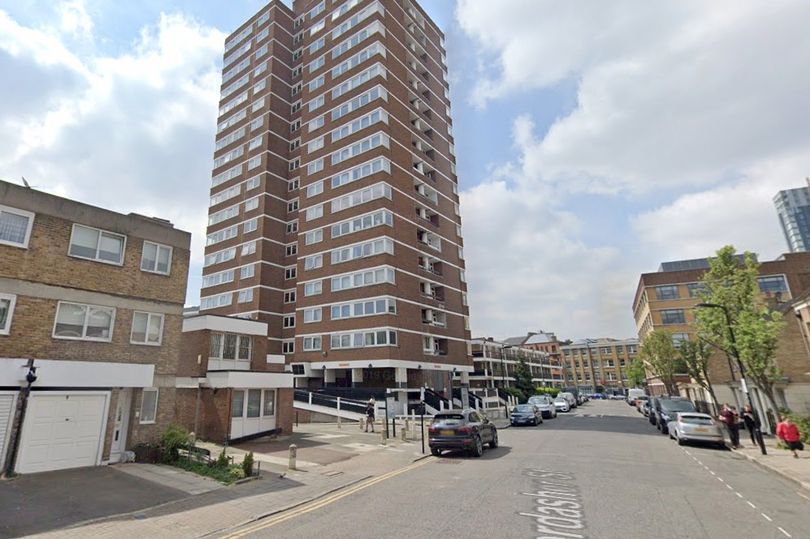 Δυστύχημα τρόμου στο Λονδίνο: Παιδί δύο ετών έπεσε από τον ένατο όροφο πολυκατοικίας - Media