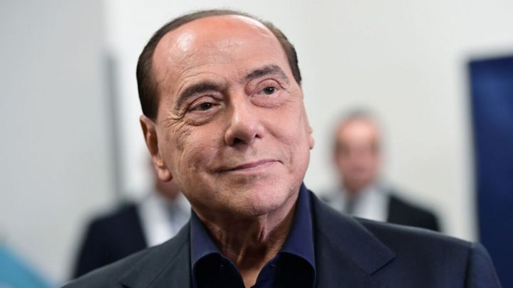 Πώς «εκδικήθηκε» ο Σίλβιο Μπερλουσκόνι την πρώην του, όταν την είδε να φλερτάρει με τη νέα σύντροφό της (Photos) - Media