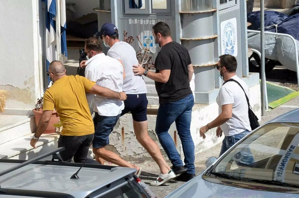 «Καμπάνα» στον Μαγκουάιρ - Φυλάκιση 21 μηνών με αναστολή - Media