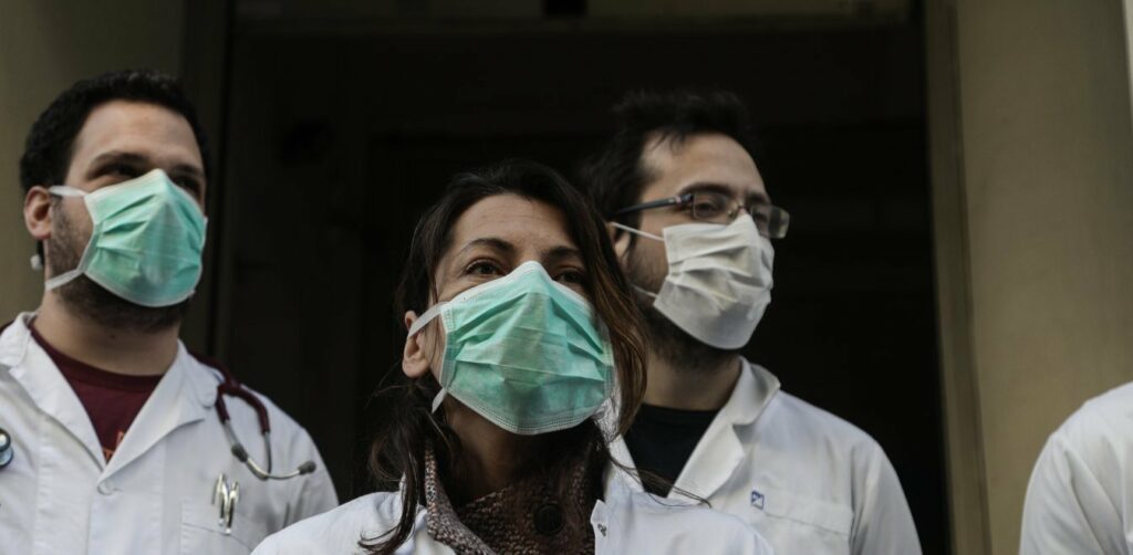 «Πόλεμος» γιατρών – κυβέρνησης για τα κρούσματα: «Τα κρύβετε» - «Δεν τα κρύβουμε, αλλά δεν ανακοινώνονται σε τοπικό επίπεδο» - Media