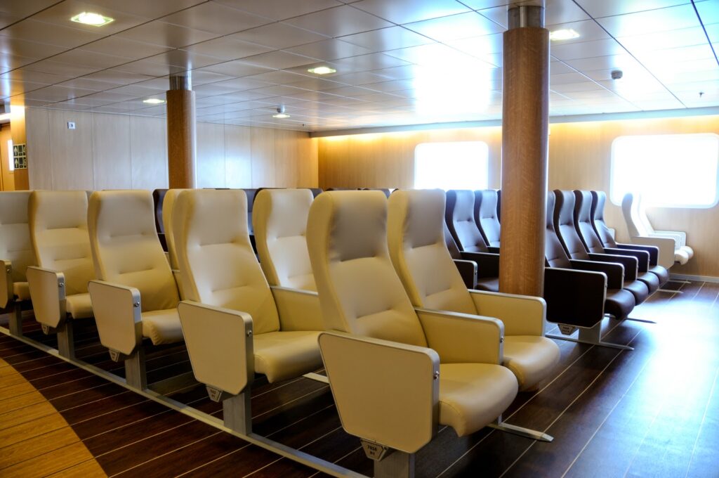 Εισήγηση επιτροπής για 50% πληρότητα στα αεροπορικά καθίσματα των πλοίων - Media