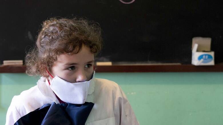 Άνοιγμα των σχολείων: «Από μόνη της η μάσκα δεν αποδίδει στο 100%» - Media