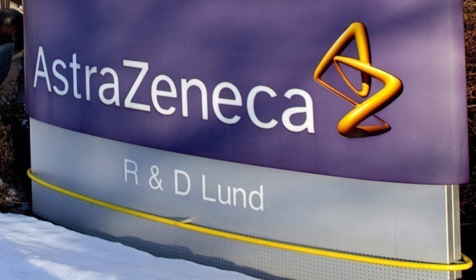 Κορωνοϊός: Η Κομισιόν υπέγραψε συμβόλαιο με την AstraZeneca για 300 εκατ. δόσεις εμβολίου - Media