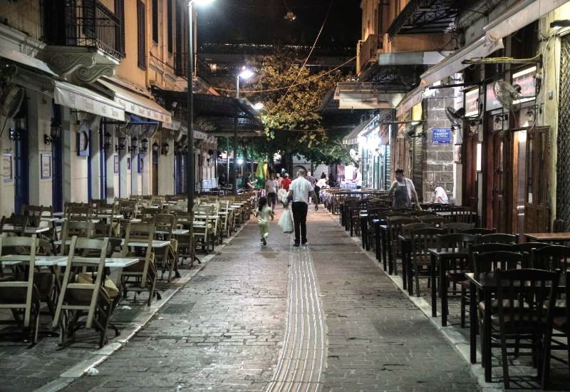 Νέα μέτρα για κορωνοϊο: Έρημη πόλη η Αθήνα από τα μεσάνυχτα και μετά (Photos) - Media