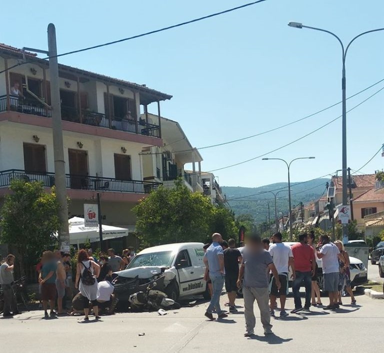 Σοβαρό τροχαίο στη Λευκάδα: Σε κρίσιμη κατάσταση νεαρή οδηγός μηχανής - Media