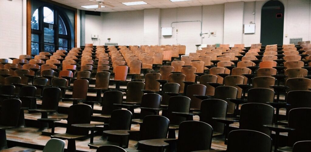 Πανεπιστήμιο Κρήτης: Αναβάλλεται η εξεταστική στο τμήμα Φυσικής - Φοιτητής θετικός στον κορωνοϊό - Media