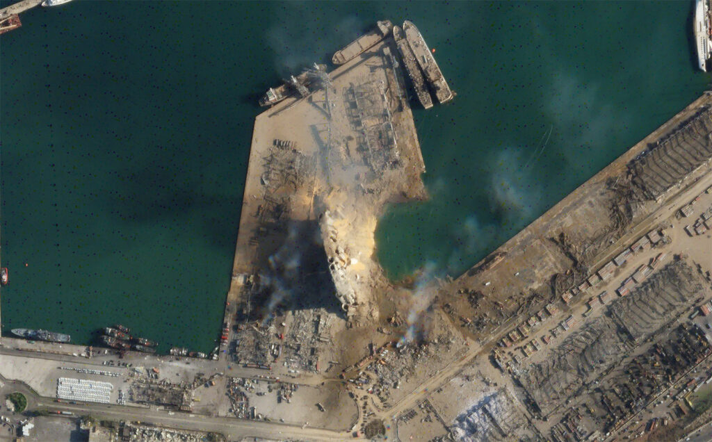 Βηρυτός πριν και μετά: Σοκάρουν οι δορυφορικές εικόνες - H πόλη θυμίζει Χιροσίμα (Photos) - Media
