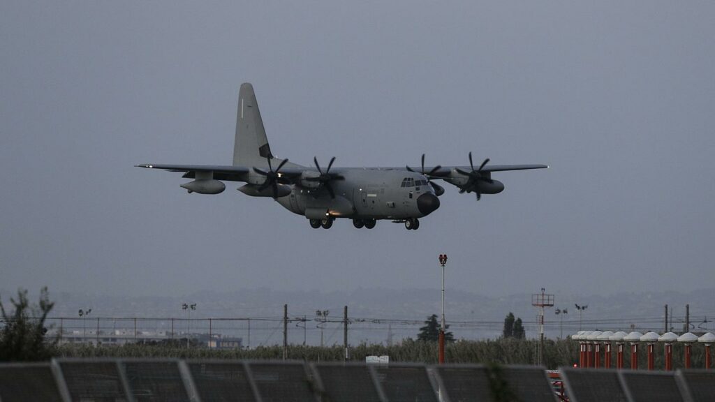 Σε σοβαρή κατάσταση 39χρονος με κορωνοϊό - Μεταφέρεται με C-130 από την Κάλυμνο στην Κρήτη - Media