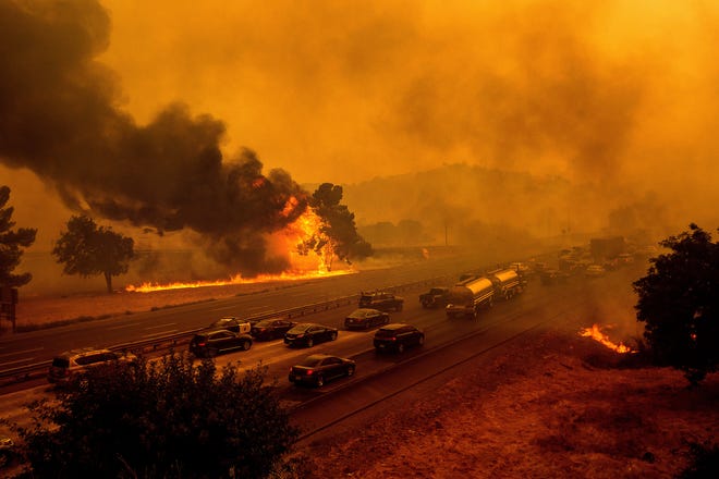 ΗΠΑ: Δεκάδες πύρινα μέτωπα στην Καλιφόρνια – Επτά νεκροί, ανυπολόγιστη καταστροφή (Video) - Media