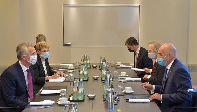 Δένδιας σε Στόλτενμπεργκ: Το ΝΑΤΟ δεν μπορεί να ανέχεται την παραβατικότητα της Τουρκίας - Media