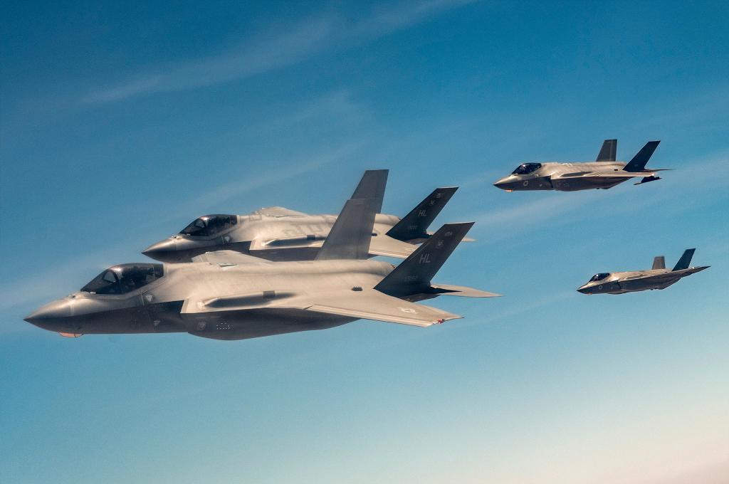 F-35 εναντίον S-400: ΗΠΑ και Ισραήλ ετοιμάζονται για να αντιμετωπίσουν το Ιράν (Photo) - Media