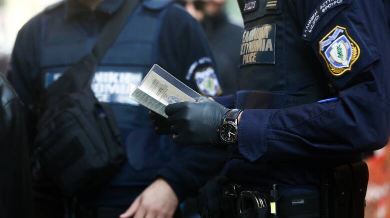 Σε 7ήμερη καραντίνα 12 αστυνομικοί του Α.Τ Αγίου Παντελεήμονα - Media